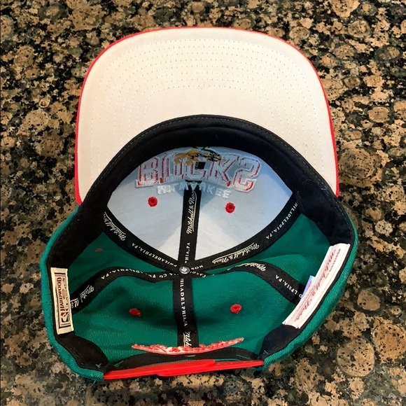 Bucks - Mitchell&Ness / Hardwood Classics Snapback - Picture 3 of 3